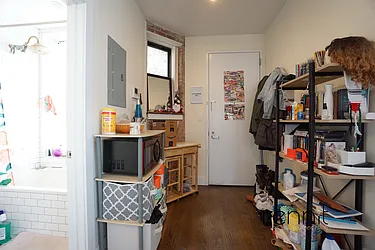 Rented by Rennit Inc.