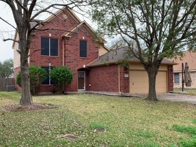 120 Mango St, Lake Jackson, TX, 77566