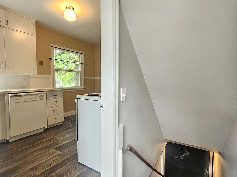 2704 W Garland Ave — Photo 18