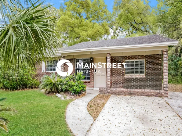 737 S Stone St, Deland, FL 32720