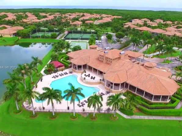 18841 SW 77th Ct, Cutler Bay, FL 33157