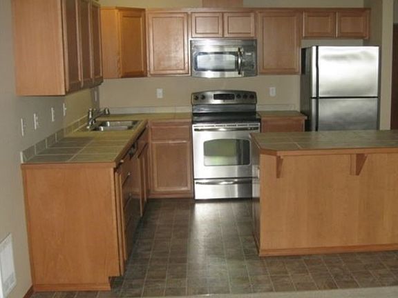 2nd image of 1012 109th Street Ct E