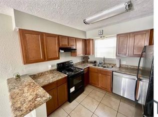 1502 Oleander Dr APT B, La Marque, TX 77568