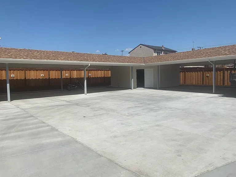 20411 Marshall St — Photo 5