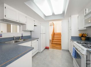 2245 Daybreak Ct, Anchorage, AK 99501