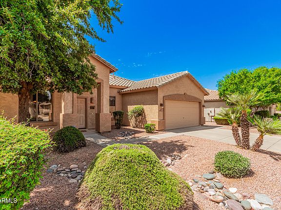 3rd image of 2871 E LA COSTA Drive