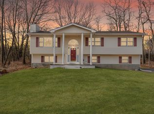 109 Knoth Road Xing, Shawangunk, NY 12589