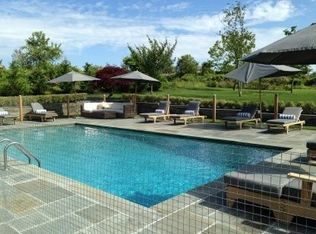 241 Sagaponack Rd, MELVILLE, NY 11747