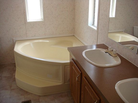 Master garden tub