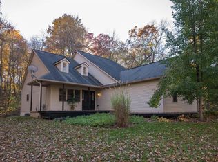 9950 Joslin Lake Rd, Gregory, MI 48137