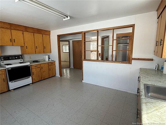 4th image of 601 Halcomb Rd