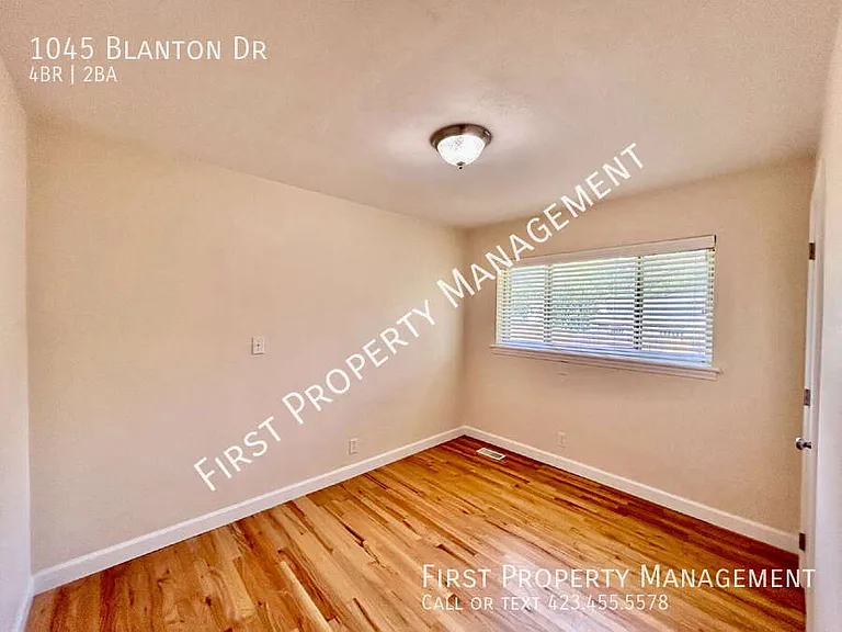 1045 Blanton Dr — Photo 14