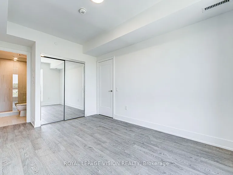 858 Dupont St #723 — Photo 22