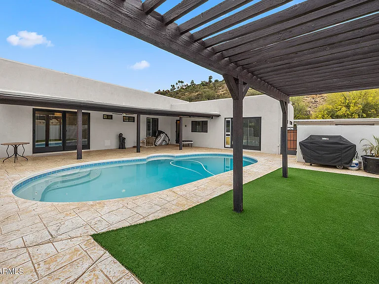 14436 N Coral Gables Dr — Photo 10