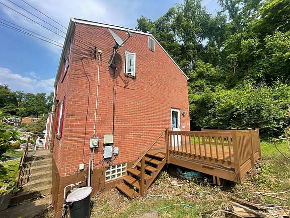 3rd image of 305 Jefferson Dr