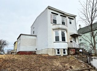 38-40 Van Rensselear St, Belleville, NJ 07109