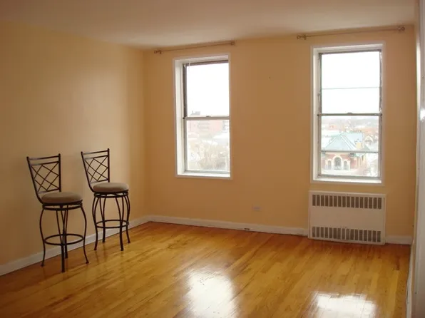 2265 Ocean Parkway image 1 of 34