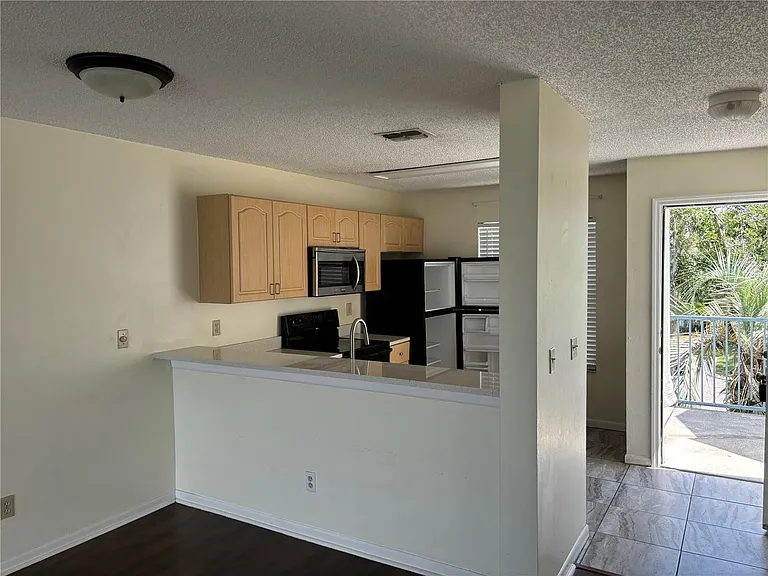 2556 Woodgate Blvd #203 — Photo 7