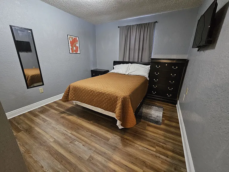 720 Texas Ave #A — Photo 5