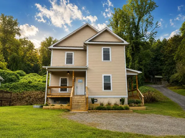 24 Martin St, Bryson City, NC 28713