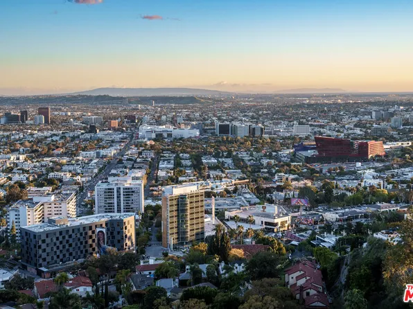 8666 Hollywood Blvd, Los Angeles, CA 90069