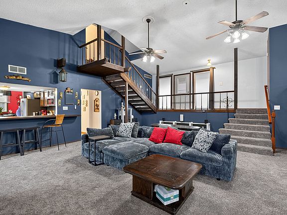 5th image of 1380 Sommerset Way