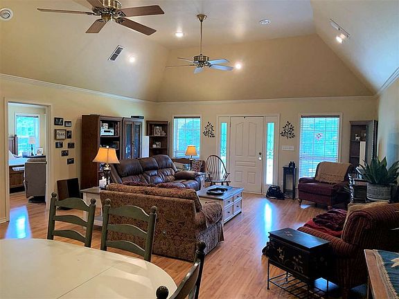 3rd image of 375 County Road 4230
