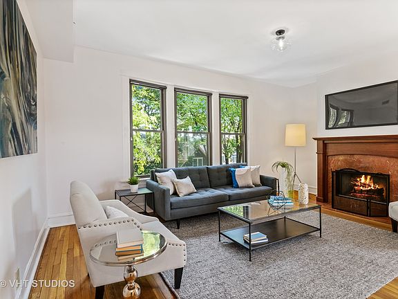 4th image of 1737 W Summerdale Ave APT 3E