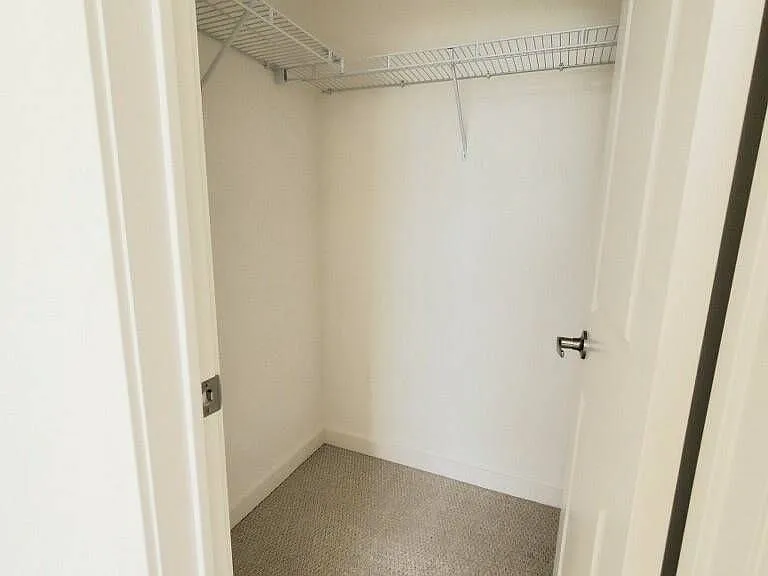 2 Linsmore Pl #204 — Photo 13