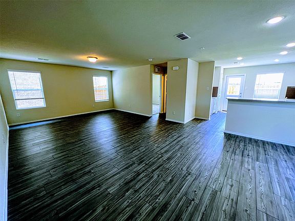 3rd image of 1315 Panorama Dr