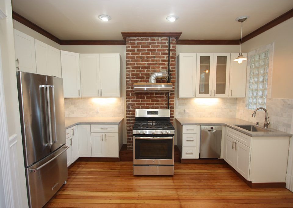 1st image of 20 Woodland Ave #20