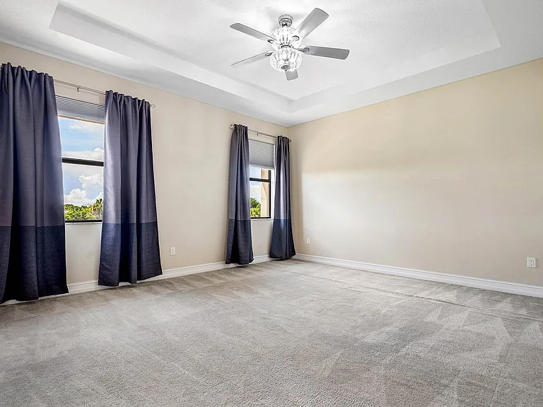 10210 Akenside Dr — Photo 25
