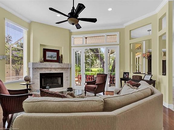 2nd image of 3722 Creekside Dr