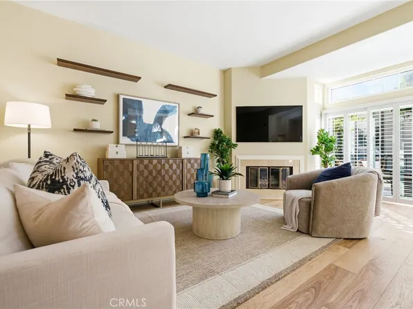 19281 Meadowood Cir, Huntington Beach, CA 92648