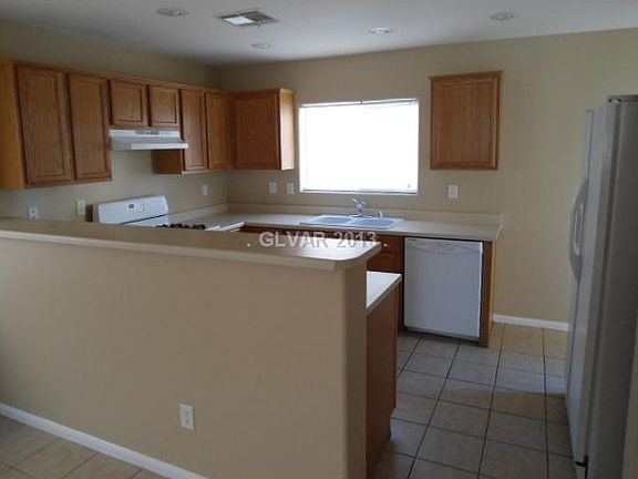 4th image of 4058 Emerald Wood St