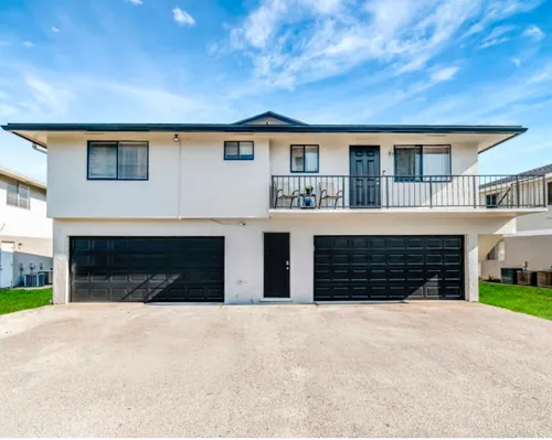 814 W Tiffany Dr #2 Photo 1