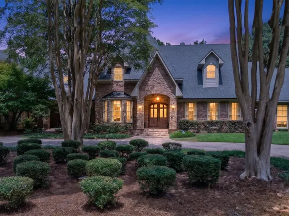 1330 Forest Creek Dr, Shreveport, LA 71115