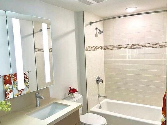 5th image of 555 South St APT 413