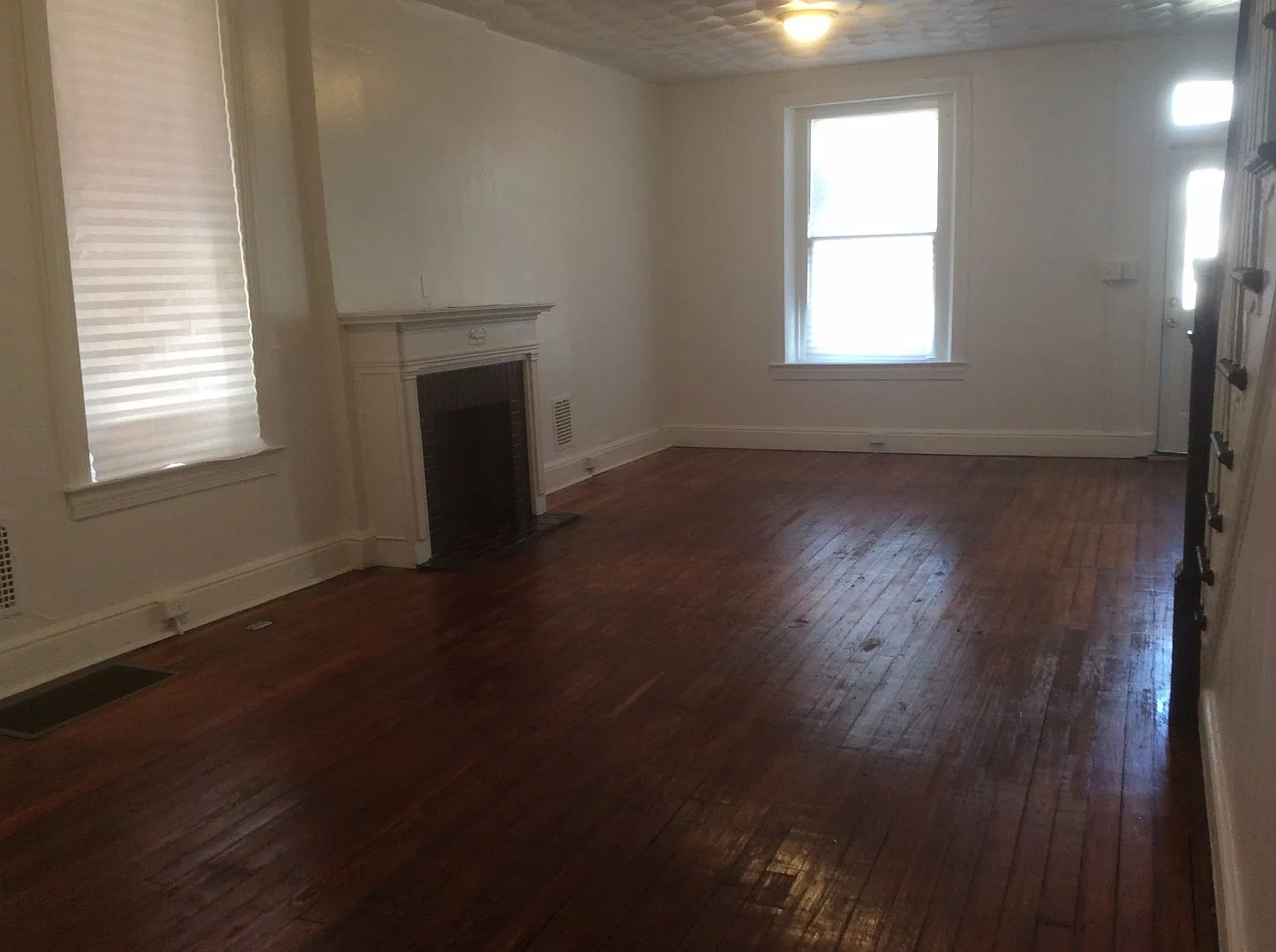 Large 5 bedroom 1st Floor Laundry-York City — Photo 4