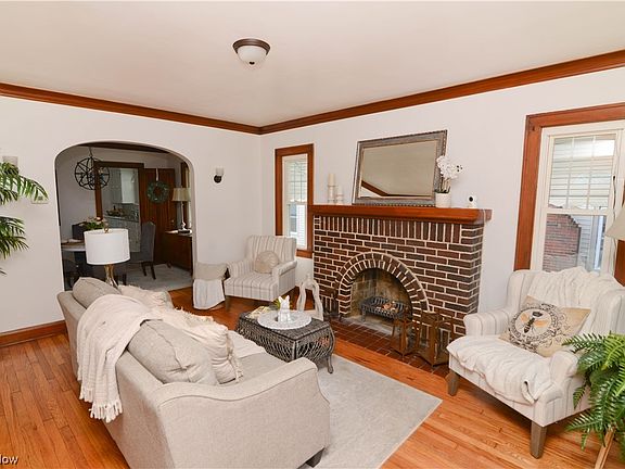 4th image of 161 Afton Ave
