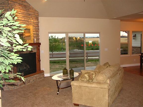 3rd image of 5517 Flamboro Dr