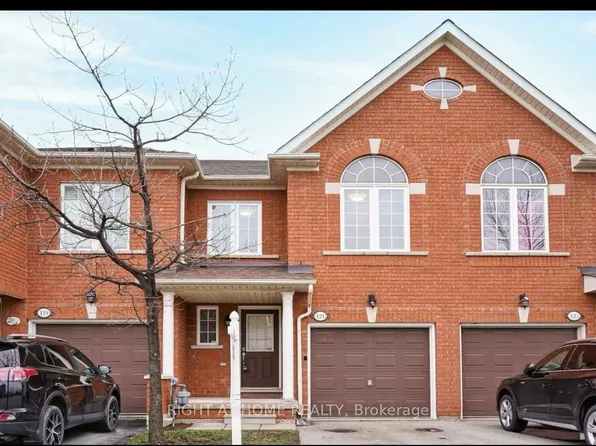 6399 Spinnaker Cir #121, Mississauga, ON L5W 1Z4