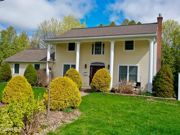 215 W 5th Avenue, Johnstown, NY 12095