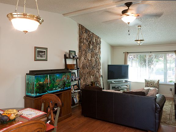 3rd image of 2618 Summerfield Dr