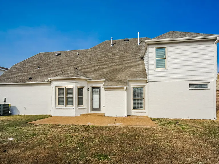 9347 Helmsley Dr — Photo 20