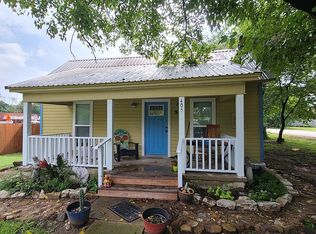 405 S Birch St, Springtown, TX 76082