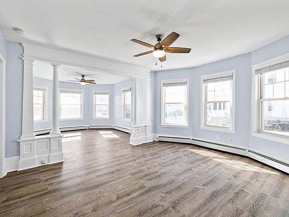 4th image of 49 Trenton St #1