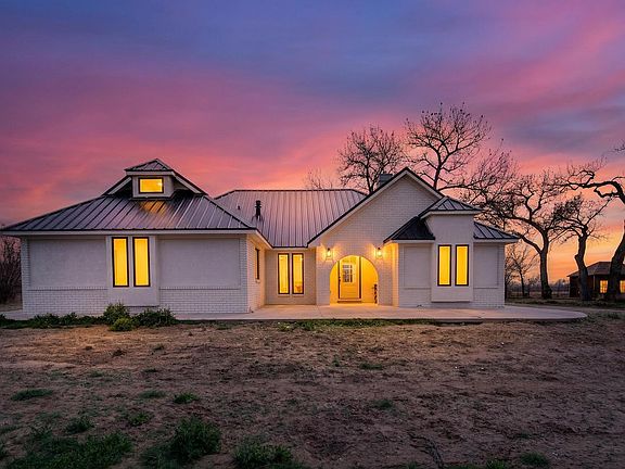 2nd image of 30 Edmundo Rd