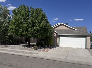 10604 Calle Merida NW, Albuquerque, NM 87114