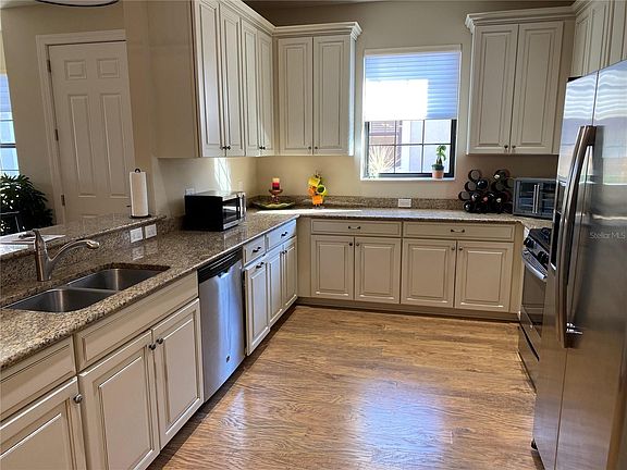 4th image of 8220 Varenna Dr